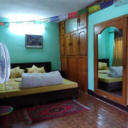 Hostel The Nepali Hive Katmandu Zewnętrze zdjęcie